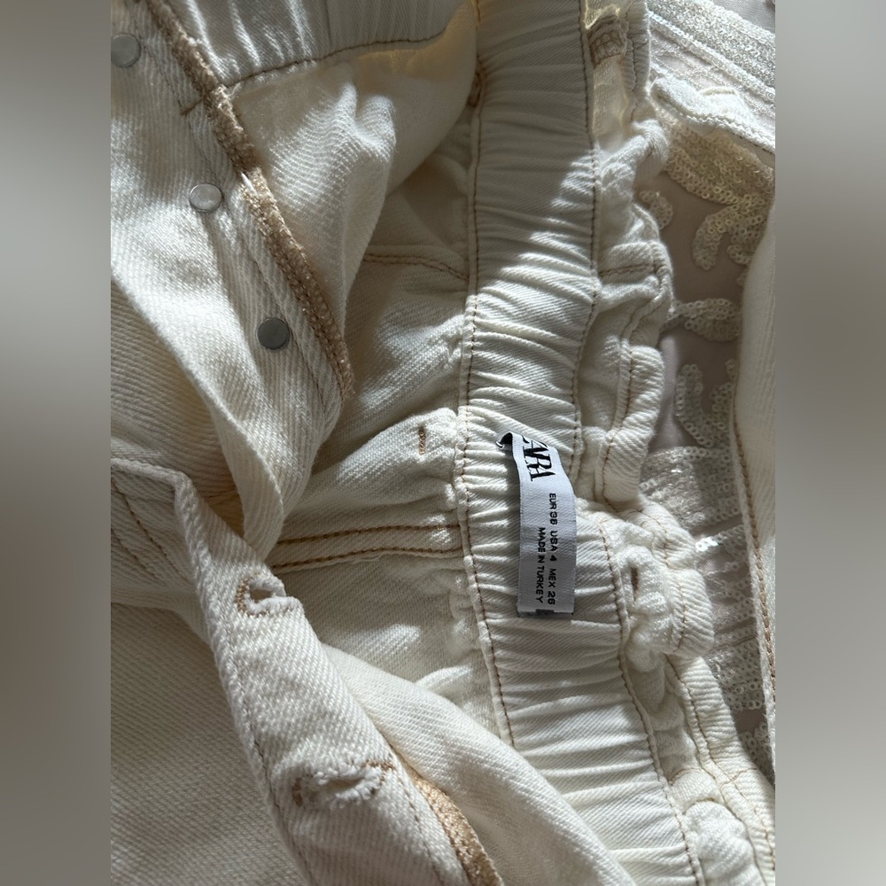 Never worn cream Zara shorts with tie